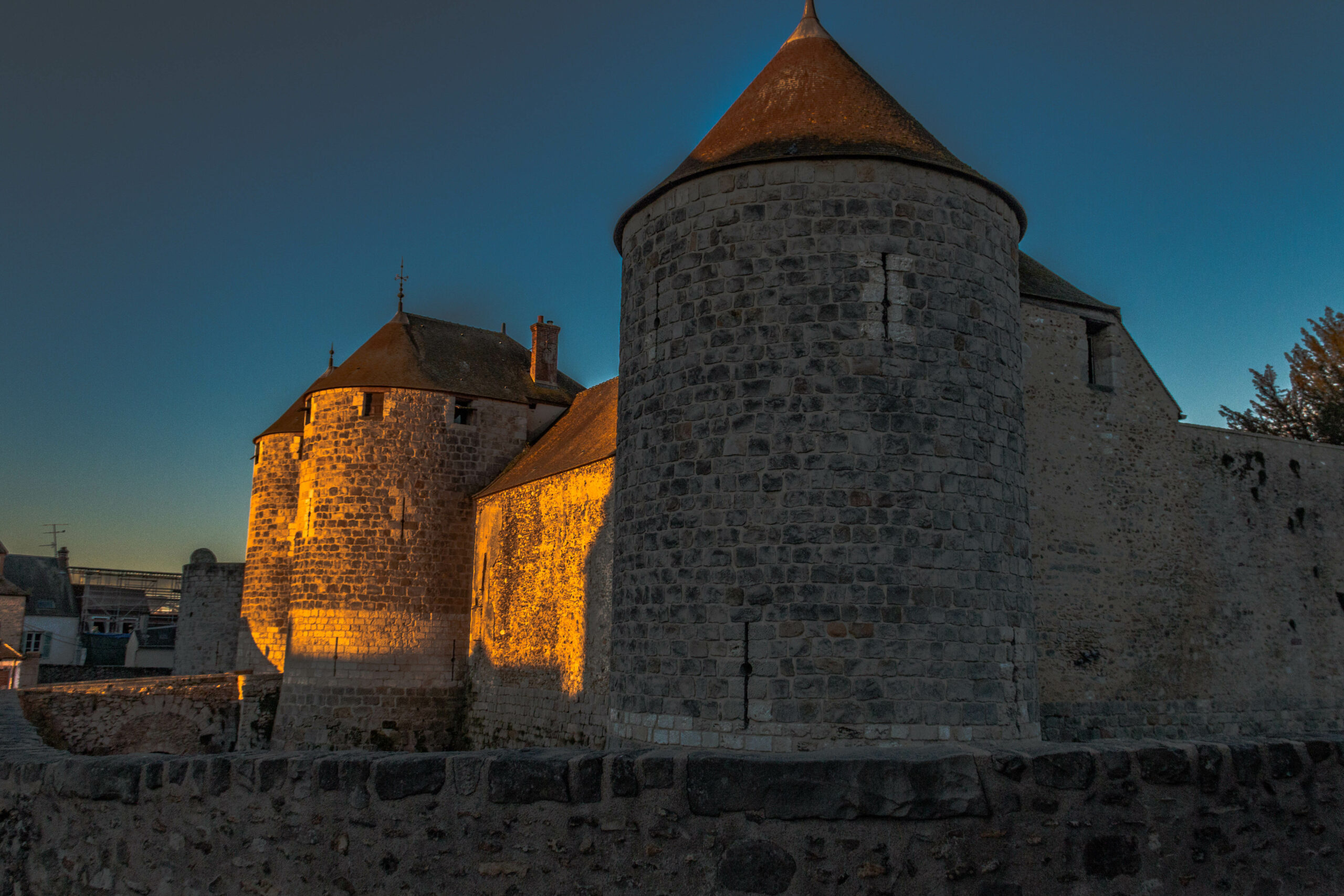 Dourdan le château